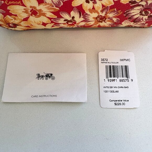 Coach Mini Camera Bag Daisy Floral Print Crossbody Handbag 3572 Pink Multi NEW - Picture 5 of 12